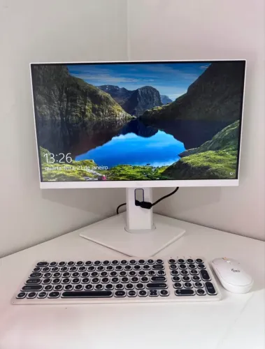 Computador All in One 21,5? | Intel Core i7 | 8GB RAM | SSD + HD | Completo