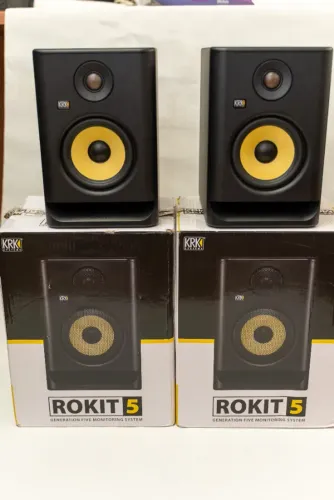 Monitor De Audio KRK Rokit 5 G5 Rp5 Preto 110v Par Preto