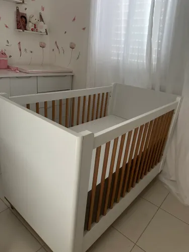 Vendo berço apenas nove meses de uso