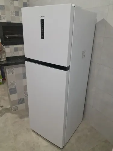 Geladeira Frost Free 347 litros 110v novinha