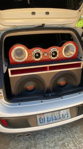 Som automotivo