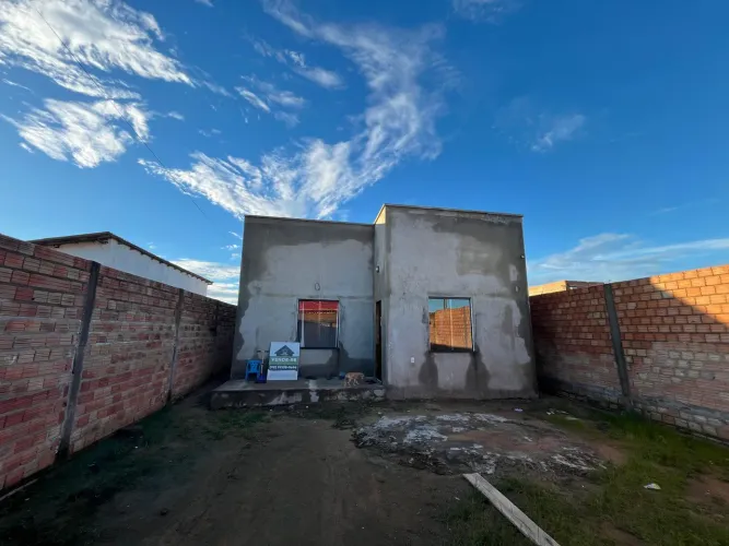 Vende-se casa no Caburaí 2