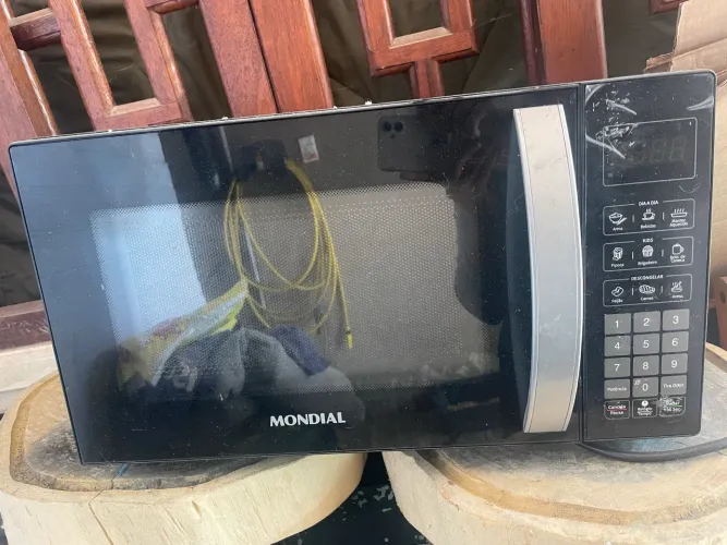Micro-ondas Mondial 21 Litros 127V - Excelente Estado