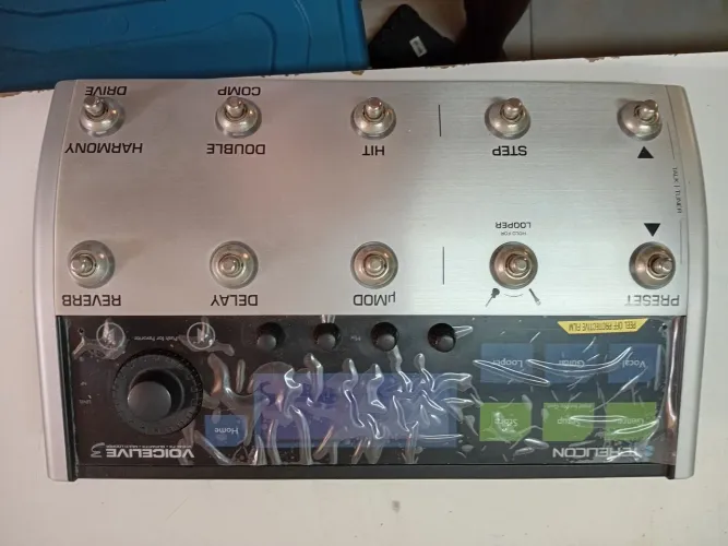 PEDALEIRA TC HELICON VOICELIVE 3