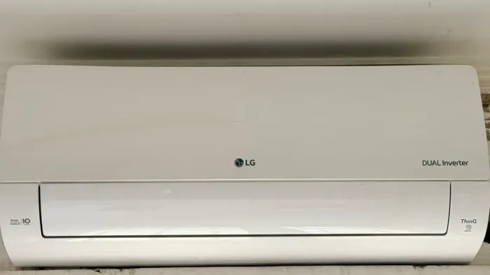 Ar Condicionado Split LG 9000 BTUs Dual Inverter Voice Frio 220V S4-Q09AA31B