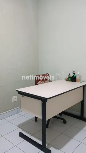 SALA COMERCIAL COM 35,45 M2, ANDAR ALTO E SOL DA MANHÃ.