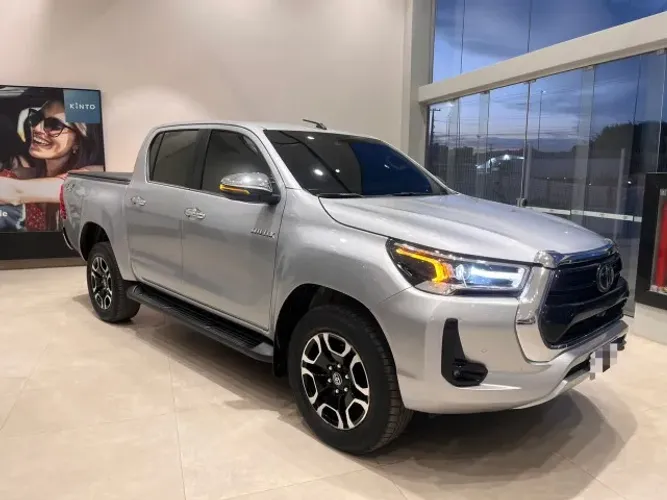 Toyota Hilux CD SRX 4X4 2.8 TDI 16V Diesel Aut. 2025