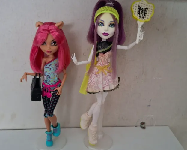 Spectra e Howleen  [ ler a descrição ]