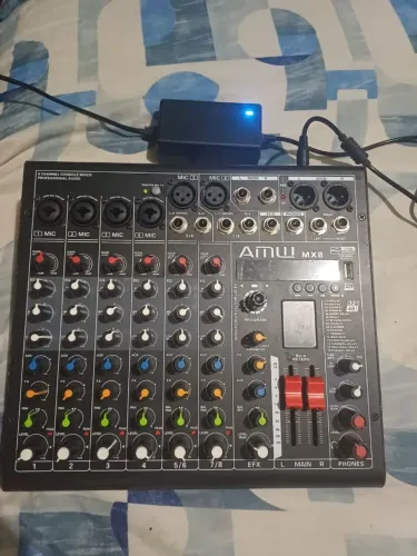 MESA DE SOM AMW MX8 EFEITOS E USB 8 CANAIS