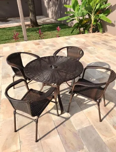 Conjunto de mesa com furo para Ambrelone