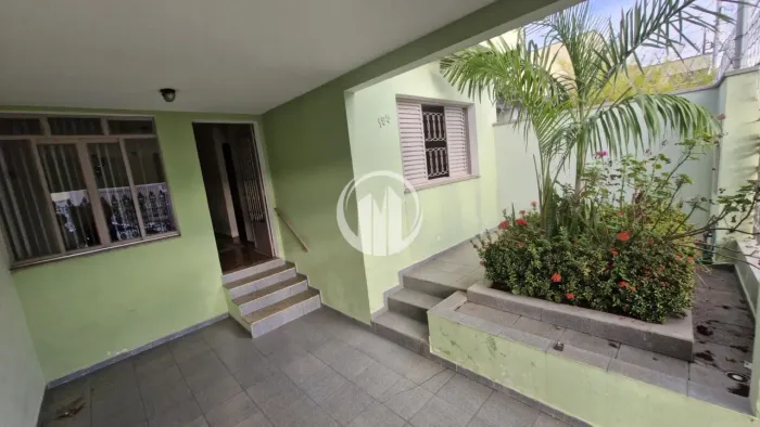 Casa á venda com 2 dormitórios - Jardim Pacaembu - Jundiaí/SP