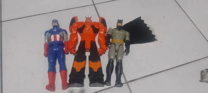 Bonecos super heróis 