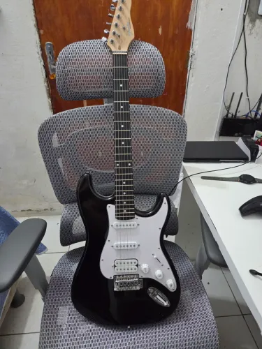 Guitarra Elétrica Giannini Standard Series HSS -Nova na Caixa