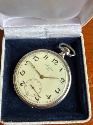 Antigo relógio de bolso 