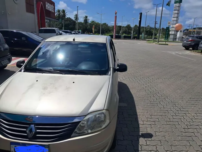 Renault Logan Authentique Hi-flex 1.0 16V 4P 2013