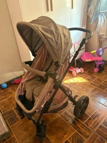 Carrinho de bebe cosco