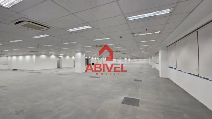 Conjunto Comercial 1.678m² no E-Business Park - Lapa de Baixo