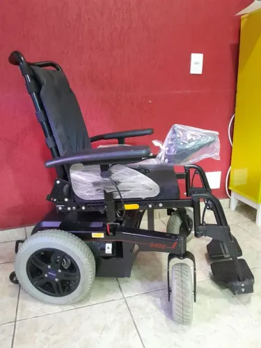 Cadeira de rodas elétrica ORTOBRAS