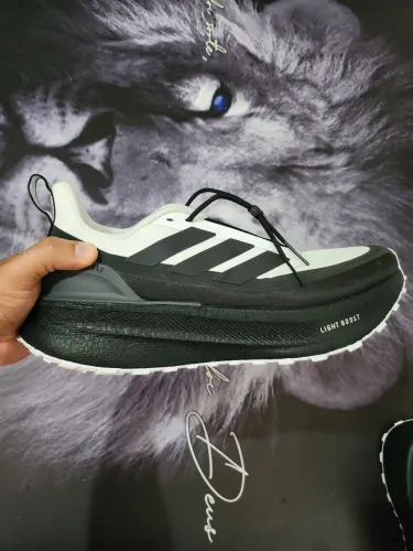 Tênis Adidas Ultrabost 5