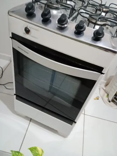 Fogão Brastemp, 4 bocas.