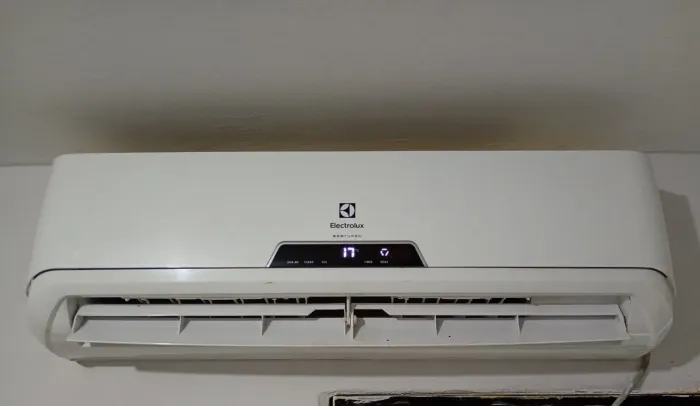 AR-CONDICIONADO ELETROLUX - 12mil BTUS - no precinho