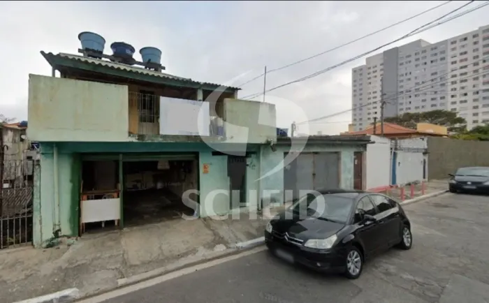 vende-se Terreno de 360m2, com casa antiga, em ótima localização na Vila Santa Catarina