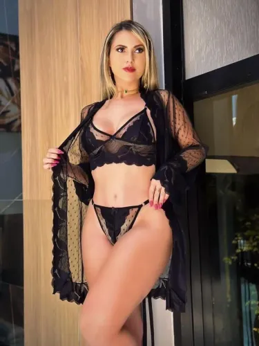 Kit sensual: lingerie + hobby de renda