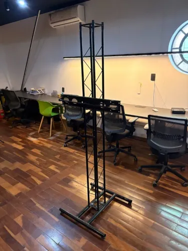 Suporte Torre para TV ? Pedestal Móvel