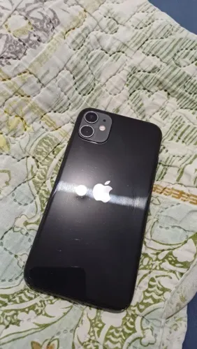 IPhone 11 com peças originais