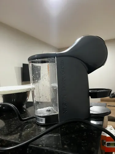 Cafeteira Nescafé Dolce Gusto