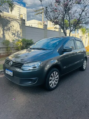 Volkswagen Fox 1.0 MI Total Flex 8V 5P 2014