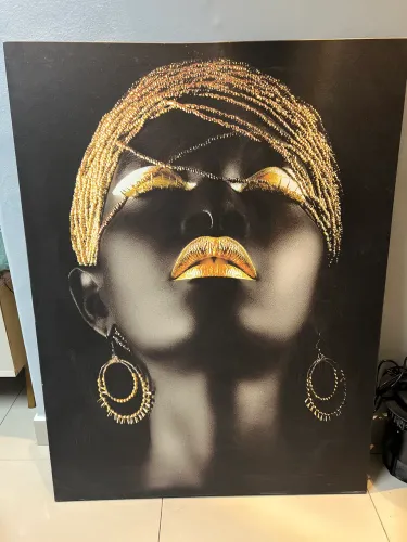 Quadro decorativo mulher negra dourada 122 por 92