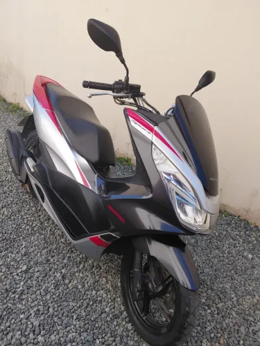Honda PCX 150 Sport 2018 - ÚNICO DONO - 33 mil km - Super Revisada