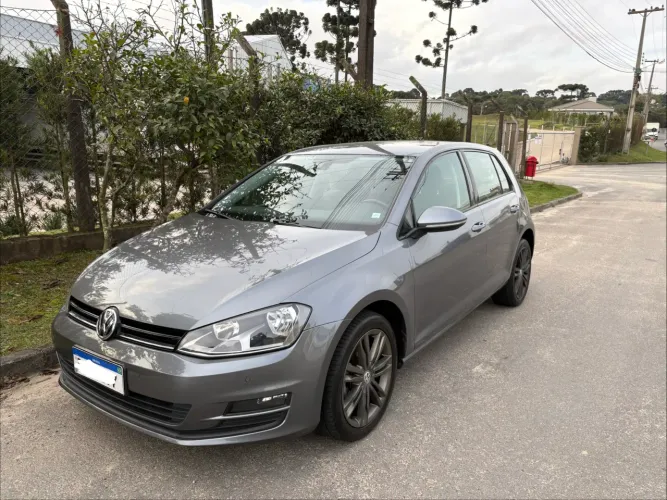 Volkswagen Golf Comfortline 1.0 TSI Total Flex Mec. 2017
