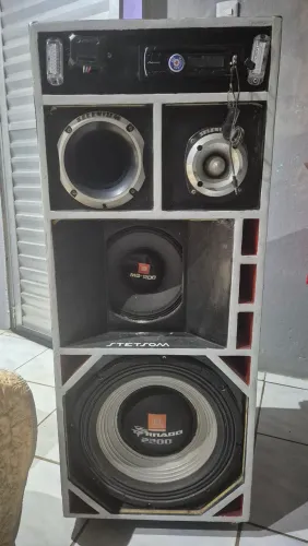 Caixa bob tornado 15"