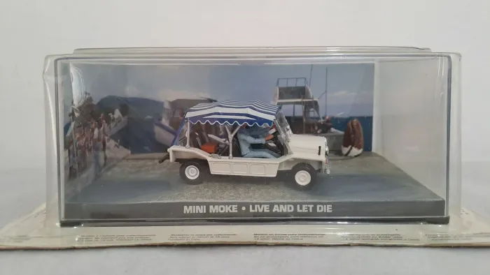MT Mini Moke 1:43 James Bond 007 Lacrado no Blister