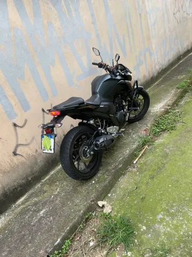 Yamaha FZ25 ABS - Impecável!