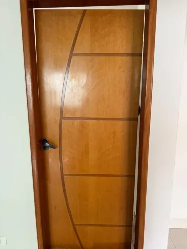 Porta de madeira 2,10X0,80