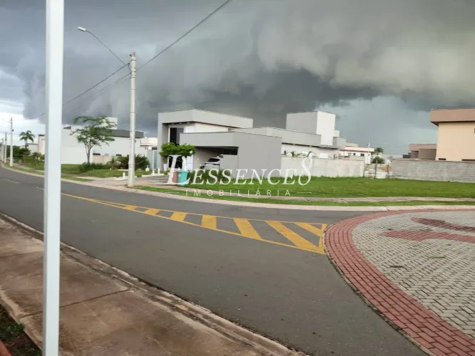 Lote 523m² em Condomínio Fechado | Parqville Pinheiros | Oportunidade!