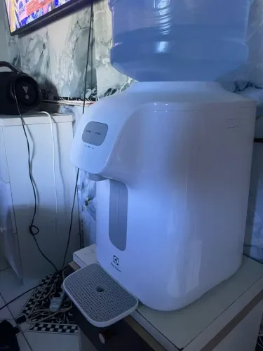 Vendo bebedouro electrolux novo 2 meses de uso