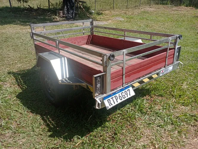 Carretinha 2021, modelo fazendinha, fabricada em metalon inox polido.