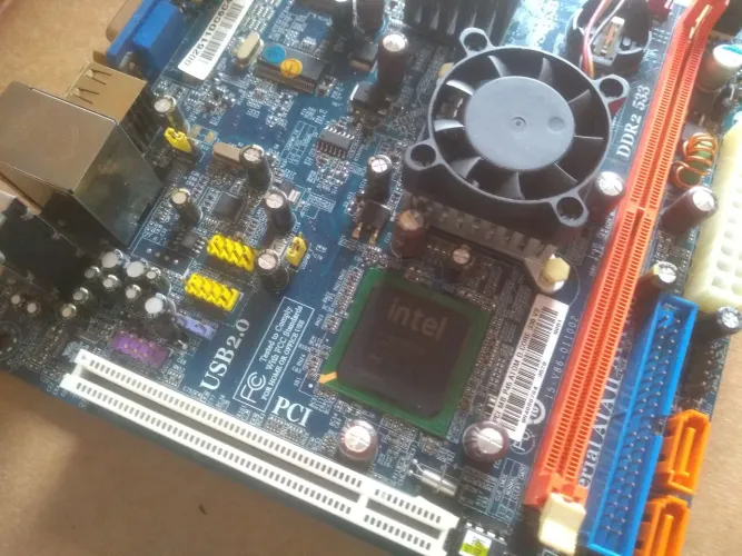 Placa mãe com processador