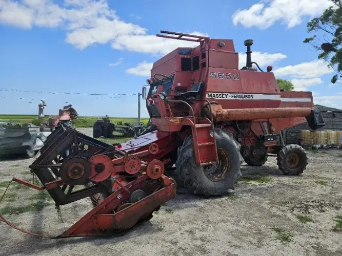 Colheitadeira Massey Ferguson 5650