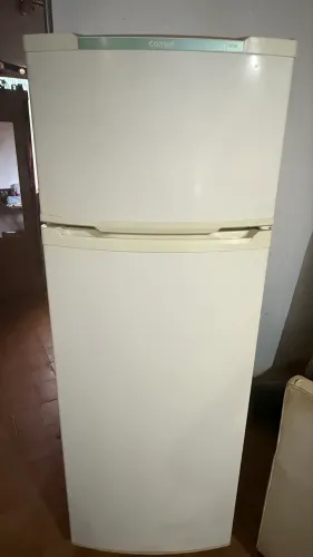 Geladeira Consul CRD36 ? 334 Litros ? 2 Portas ? 220V