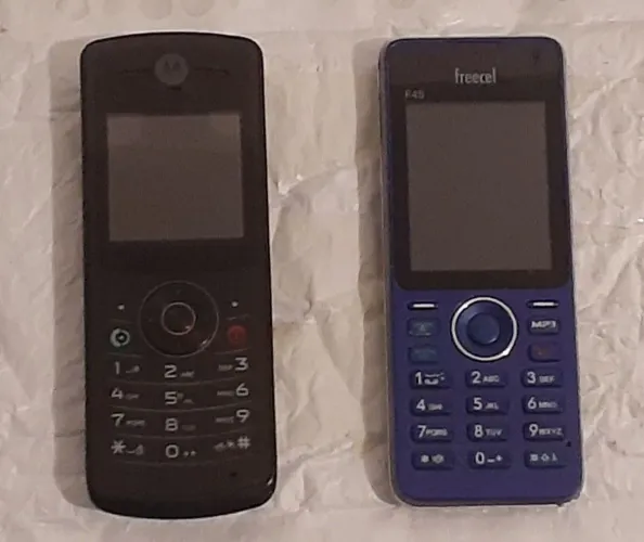 São 2 Celulares USADOS - Motorola W175 + FreeCel F45. Ler descrição.**