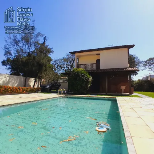 Casa de Alto Padrão no Centro de ITABORAÍ Terreno de 900m² Cod(740IV)