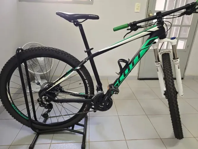 MTB Scott aro 20 (tamanho M) em ótimo estado de conservação.
