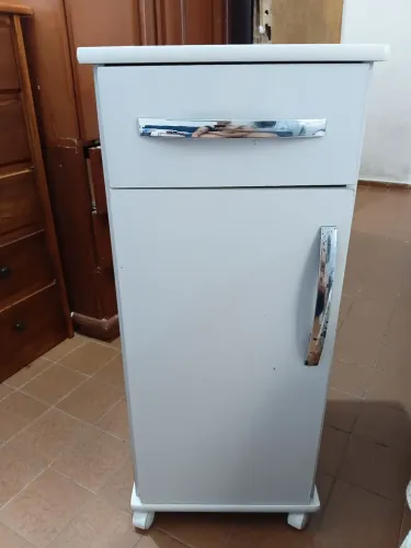 Criado mudo excelente 