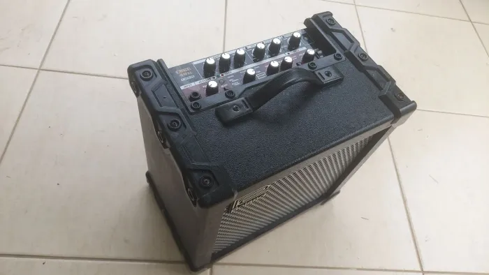 Amplificador Roland Cube 40XL -  100% excelente (40 XL)