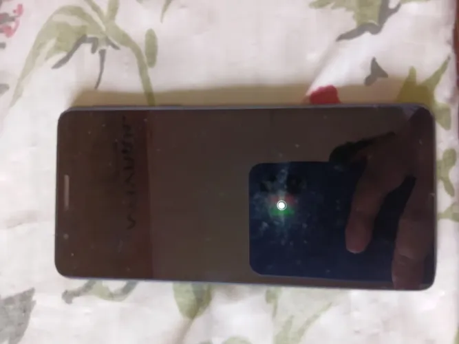 Vendo, esse celular Samsung Galaxy A01 Core Dual Sim 32 Gb Preto De Vltrlne, por 50R$.
